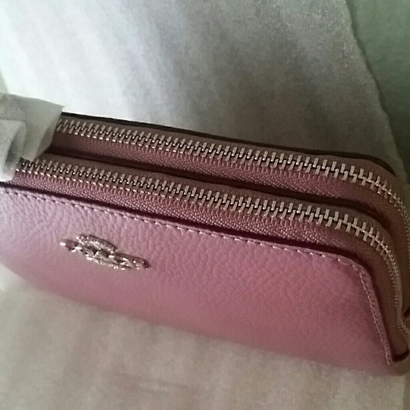 💞COACH DOUBLE ZIP WRISTLET 💞 - Picture 6 of 8